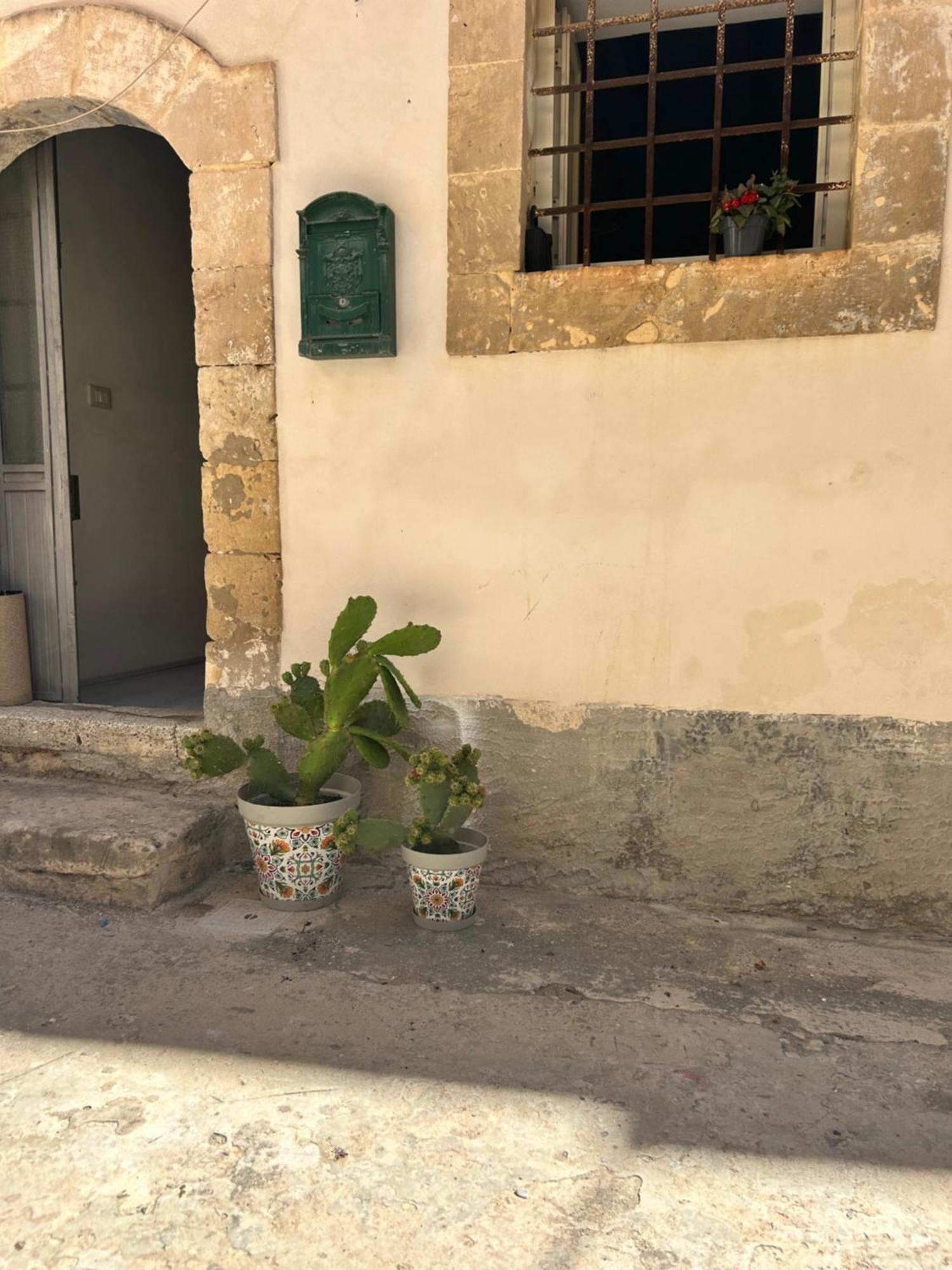 La Naca Piede A Terra Apartment Noto Exterior foto